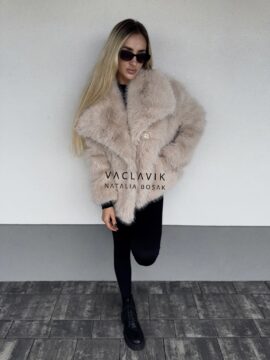 Luksusowe Krótkie Futerko z Szerokim Kołnierzem – Jasmin Beige