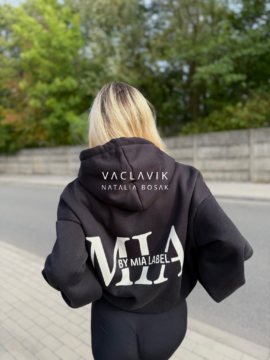 Oversizowa bluza z kapturem i logowaniem – Mia Label